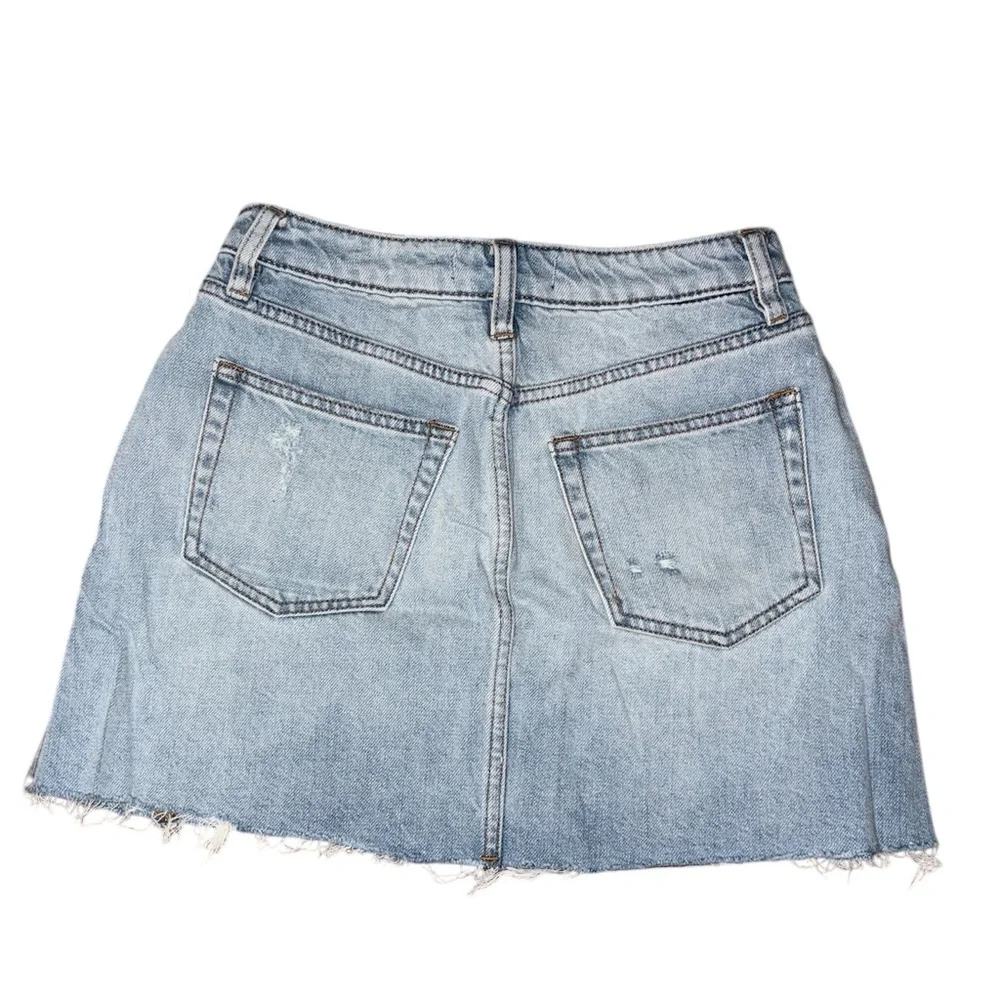 Free People Ripped Denim Mini Skirt in Breezy Blue  100% Cotton Sz. 25 Sz. 0